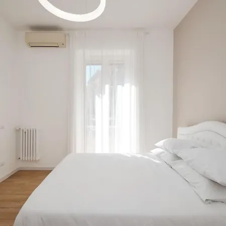20 Minuti Vaticano - Nido Shopping Folkoristico By Hôtea Apartamento *