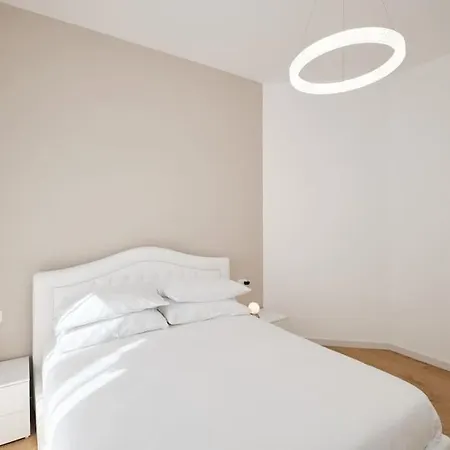 Apartamento 20 Minuti Vaticano - Nido Shopping Folkoristico By Hôtea Roma
