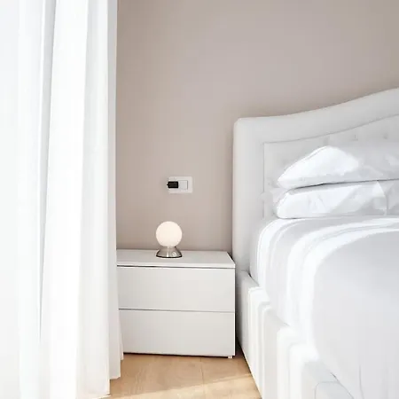 Apartamento 20 Minuti Vaticano - Nido Shopping Folkoristico By Hôtea