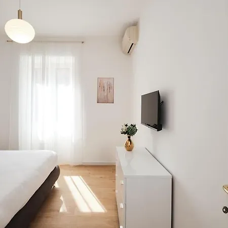 20 Minuti Vaticano - Nido Shopping Folkoristico By Hôtea Apartamento *