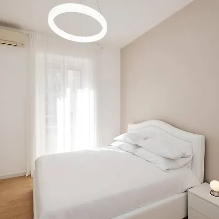 Apartamento 20 Minuti Vaticano - Nido Shopping Folkoristico By Hôtea *