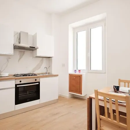 20 Minuti Vaticano - Nido Shopping Folkoristico By Hôtea Apartamento Roma